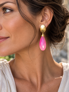 Aros bañados en oro con gota de calcedonia fucsia — foto 2