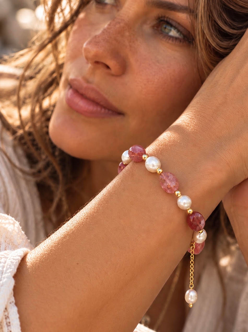 Pulsera ajustable de cuarzo frutilla y perlas — foto 5